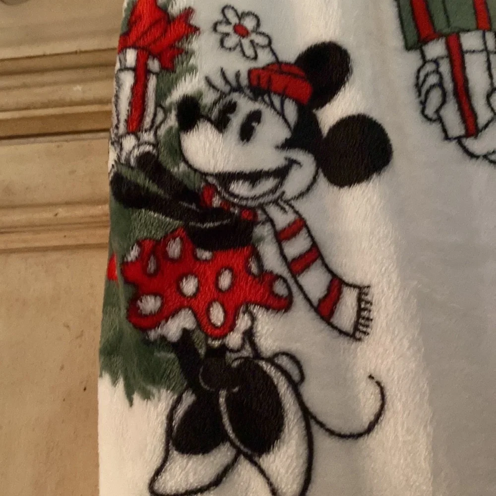 Disney holiday plush throw